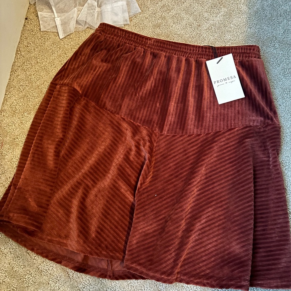 NWT Promesa Velvet Skirt